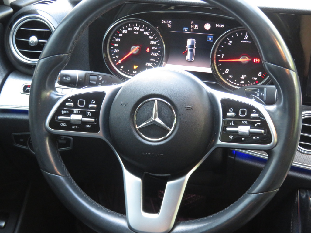 Mercedes-Benz E