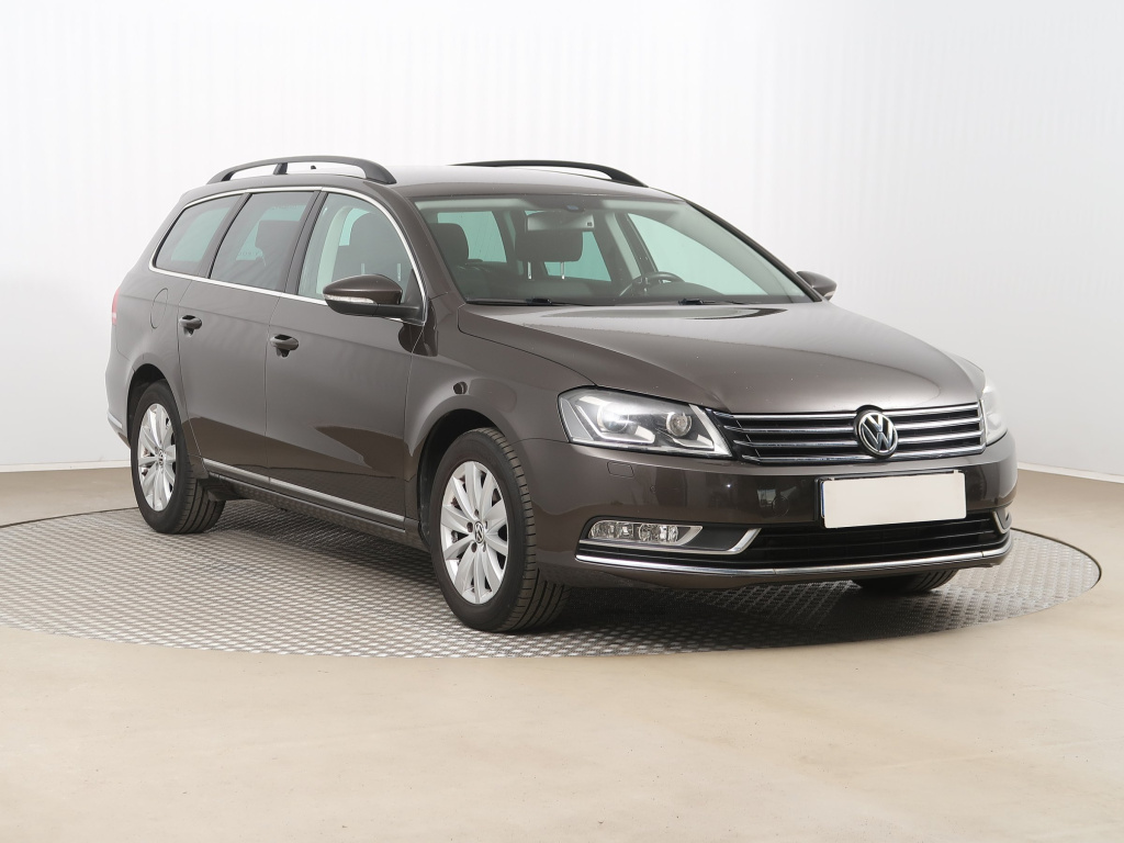 Volkswagen Passat, 2012, 2.0 TDI, 103kW