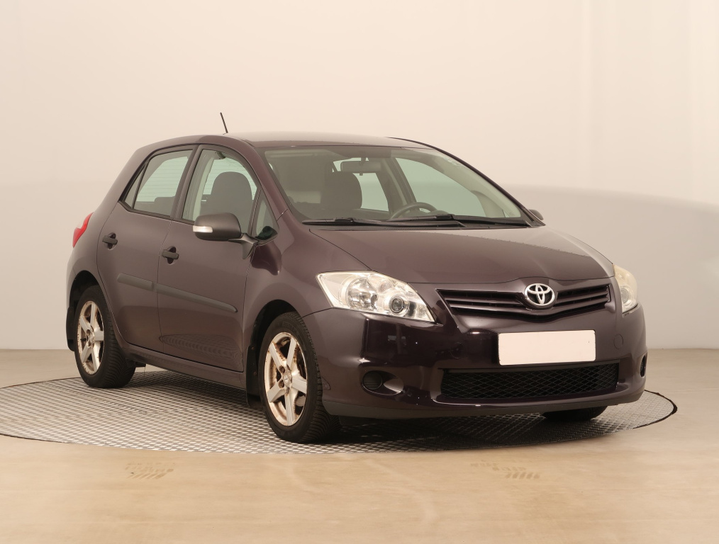 Toyota Auris, 2011, 1.6 Valvematic, 97kW