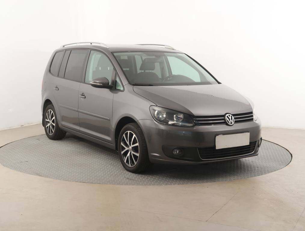 Volkswagen Touran, 2011, 1.6 TDI, 77kW