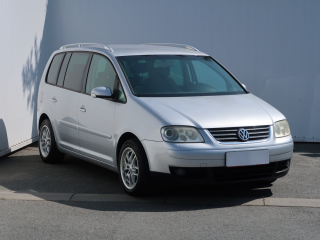 Volkswagen Touran, 2004