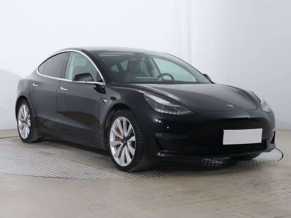 Tesla Model 3 - 2019