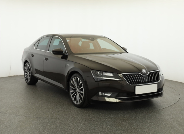 Škoda Superb 2016