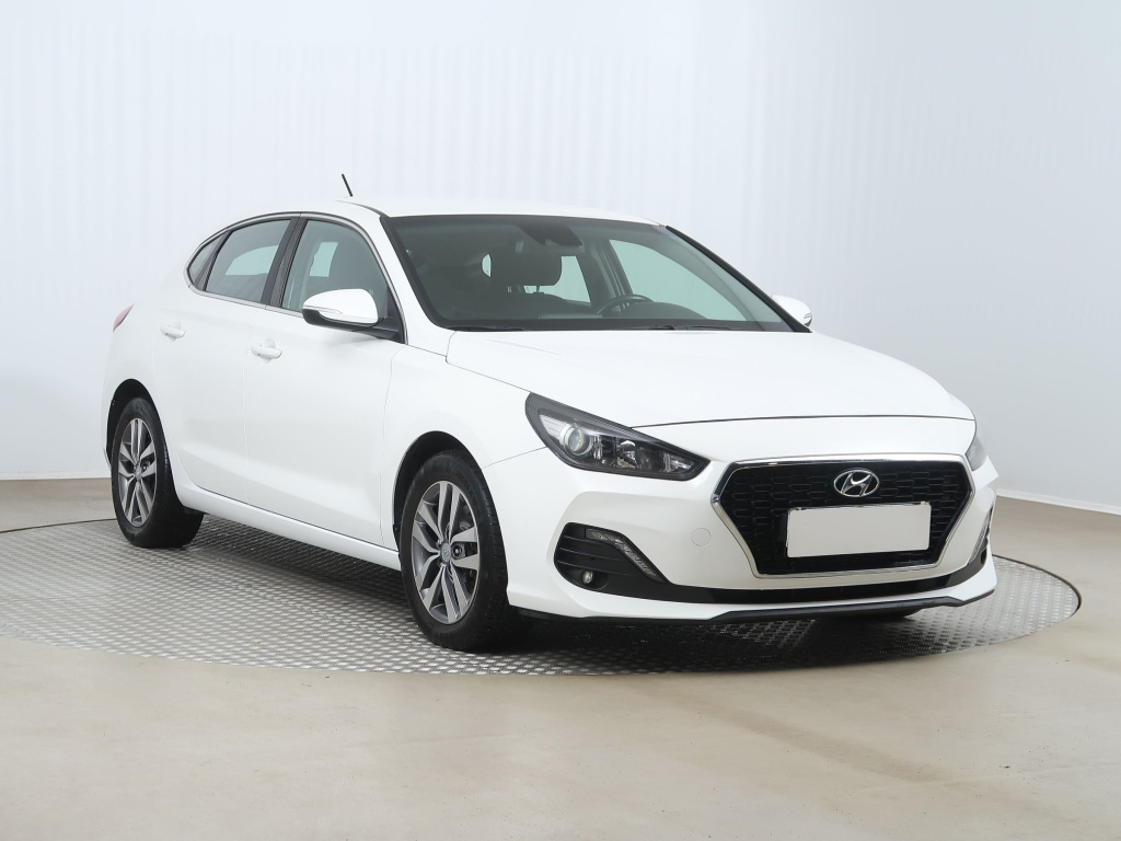 Hyundai i30 Fastback, 2018, 1.0 T-GDI, 88kW