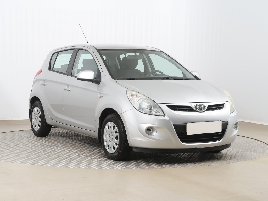 Hyundai i20, 2009, 1.4, 74kW