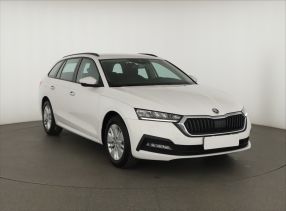 Škoda Octavia - 2023