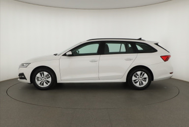 Škoda Octavia - 2023