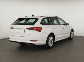 Škoda Octavia - 2023