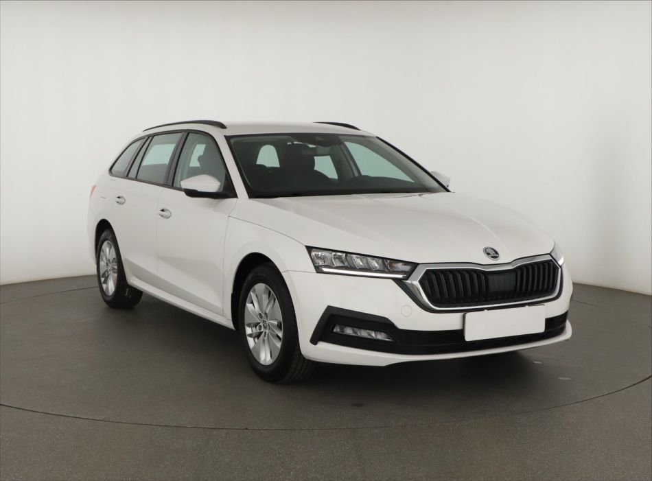 Škoda Octavia - 2023