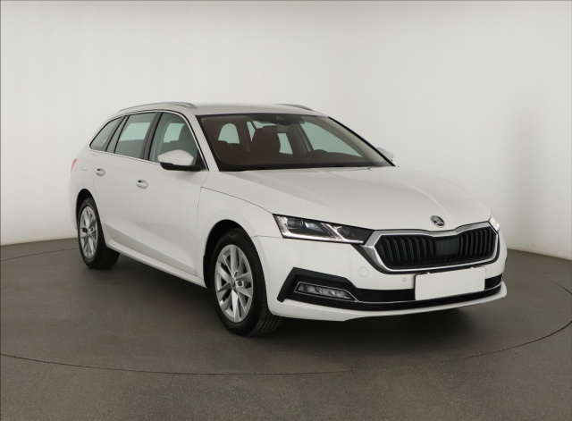 Škoda Octavia 2023