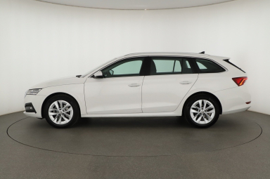 Škoda Octavia - 2023
