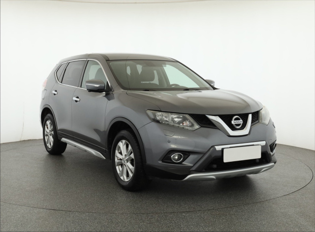 Nissan X-Trail 2015