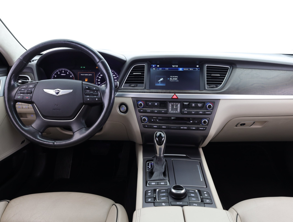 Hyundai Genesis, 2015, 3.8 V6 4x4, 232kW, 4x4