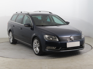 Volkswagen Passat, 2011