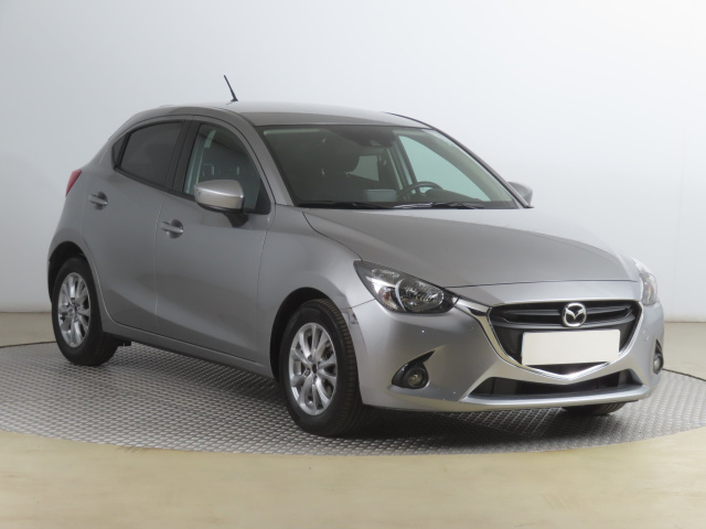 Mazda 2 2015