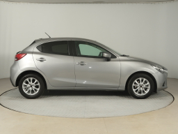 Mazda 2 2015