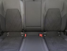 Volkswagen Golf - 2023