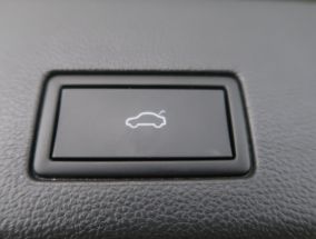 Volkswagen Golf - 2023