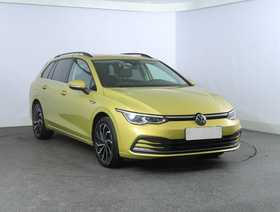 Volkswagen Golf - 2023