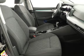 Volkswagen Golf - 2023