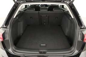 Volkswagen Golf - 2023