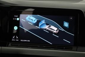 Volkswagen Golf - 2023