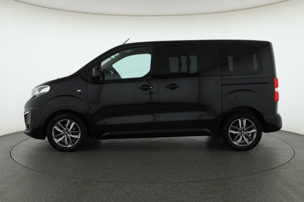 Peugeot Traveller