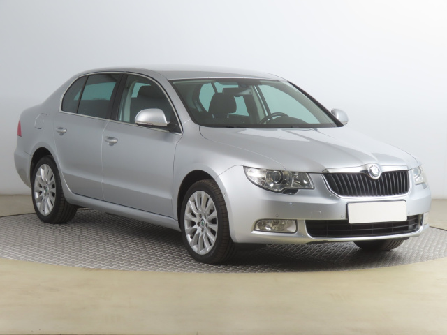 Skoda Superb 2012