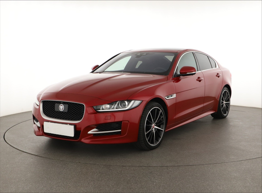 Jaguar XE, 2018, 30t AWD, 221kW, 4x4