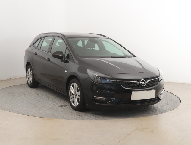 Opel Astra 2021