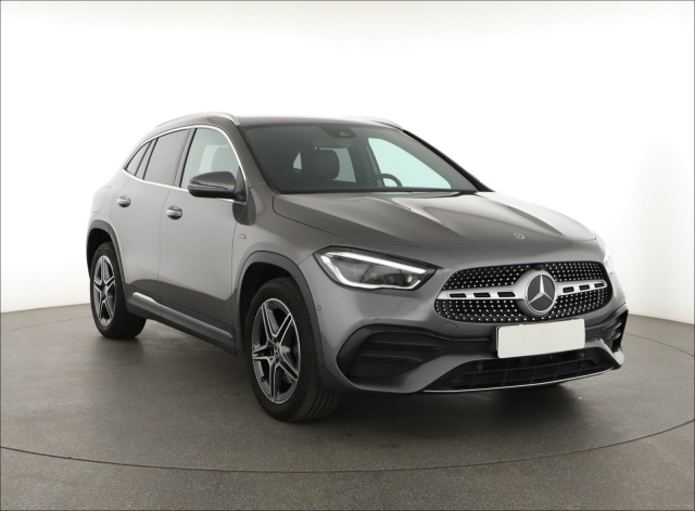 Mercedes-Benz GLA 2021