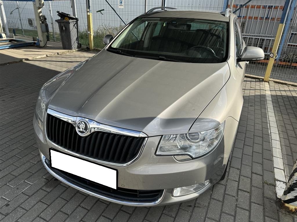 Škoda Superb, 2013, 2.0 TDI, 103kW