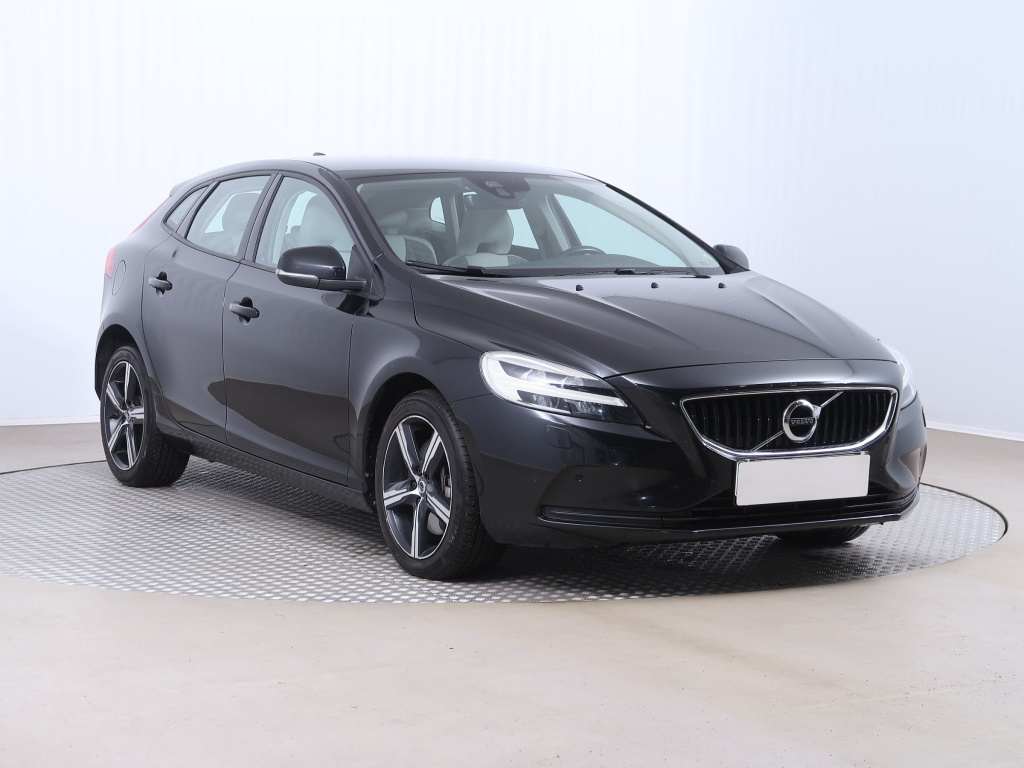 Volvo V40, 2017, 2.0 D3, 110kW