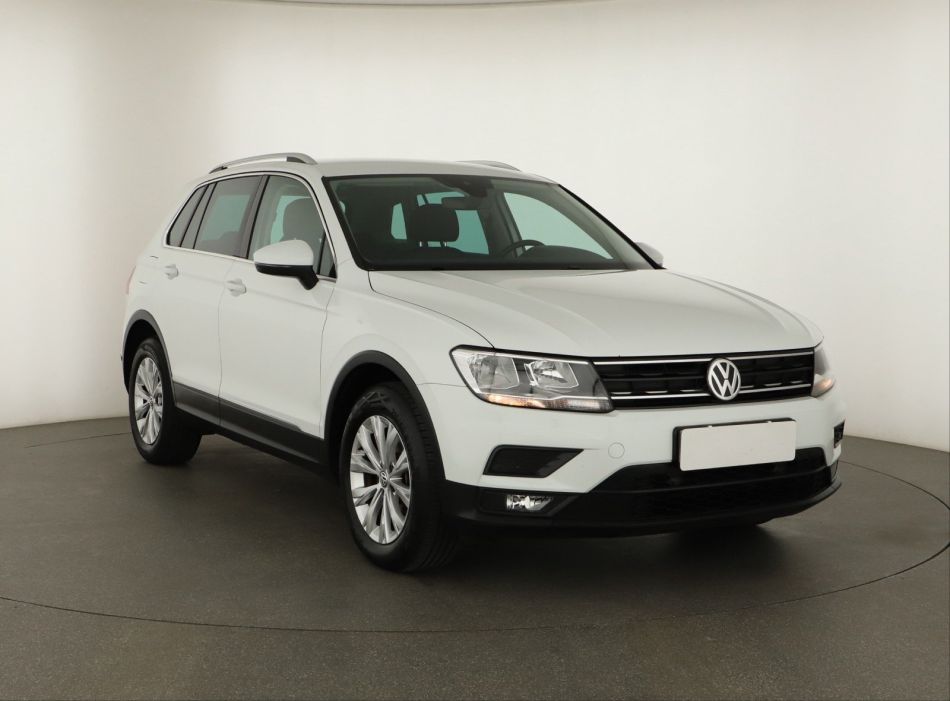 Volkswagen Tiguan - 2020