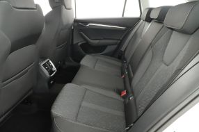 Škoda Octavia - 2023