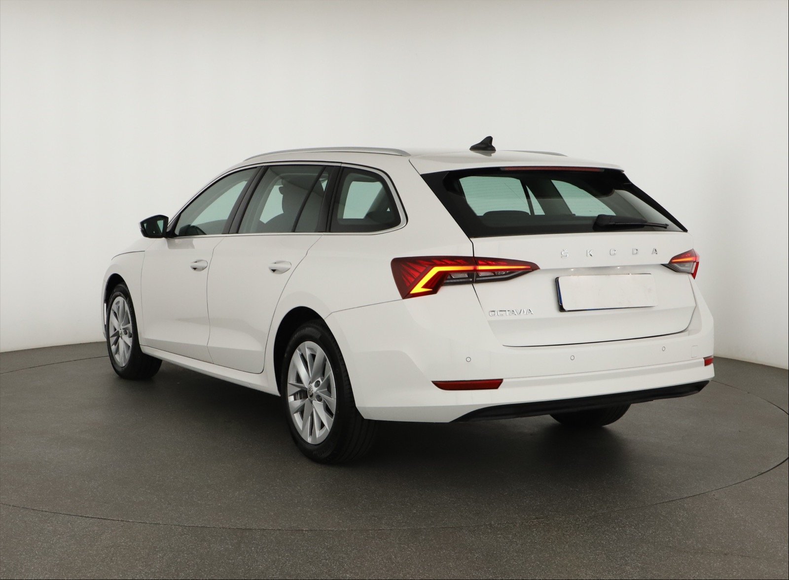 Škoda Octavia - 2023