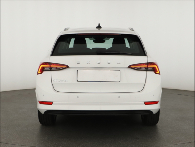 Škoda Octavia - 2023