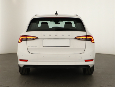 Škoda Octavia - 2023
