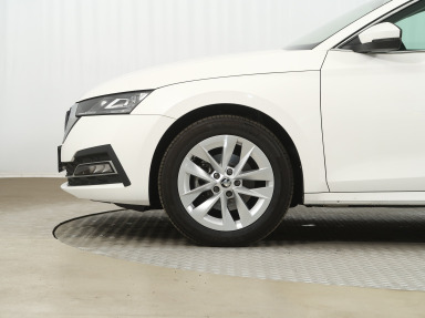 Škoda Octavia - 2023