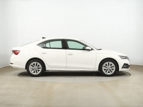 Škoda Octavia - 2023