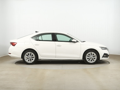 Škoda Octavia - 2023