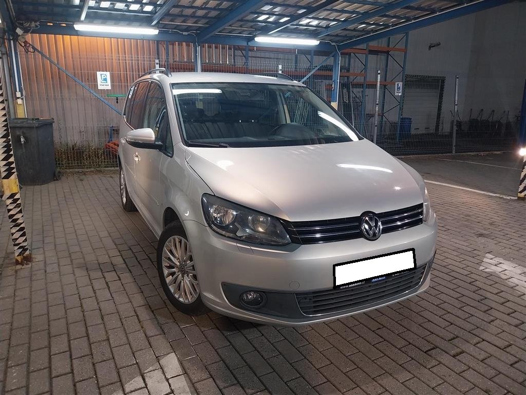 Volkswagen Touran, 2011, 1.6 TDI, 77kW