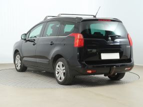 Peugeot 5008 - 2014