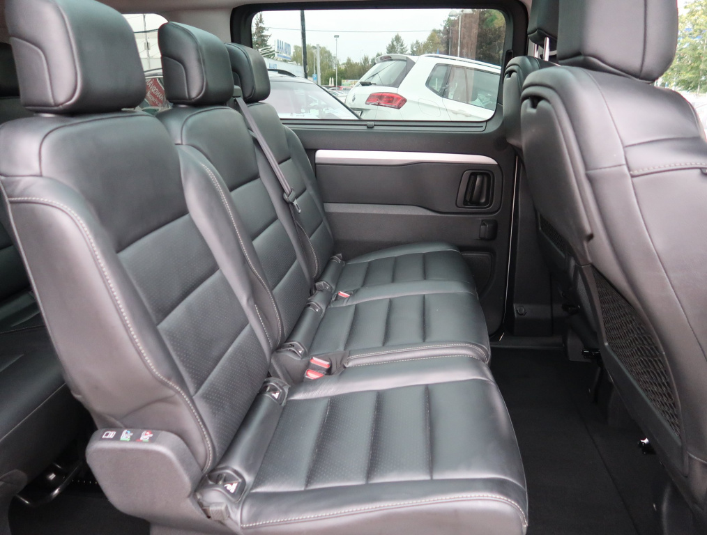 Peugeot Traveller