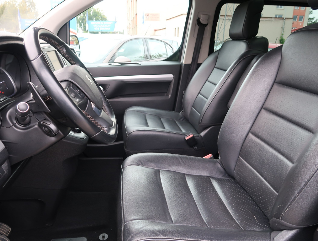 Peugeot Traveller