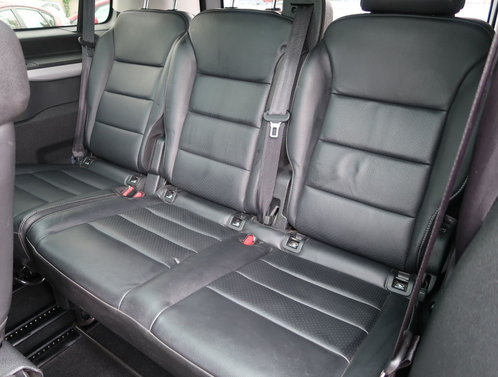 Peugeot Traveller