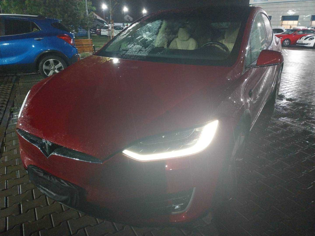 Tesla Model X 90D, 2017, 90D, 386kW, 4x4