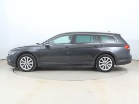 Volkswagen Passat - 2021