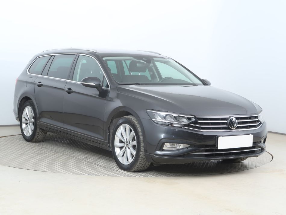 Volkswagen Passat - 2021