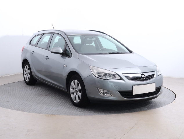 Opel Astra 2012